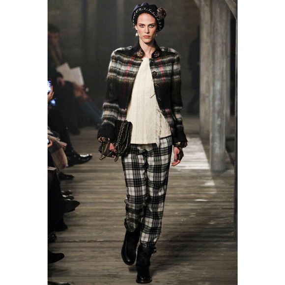 NIB CHANEL NAVY BLUE LEATHER REAL FUR PLATED BELTED BUCKLE BOOTS 37.5 7 $2K - Picture 5 of 12